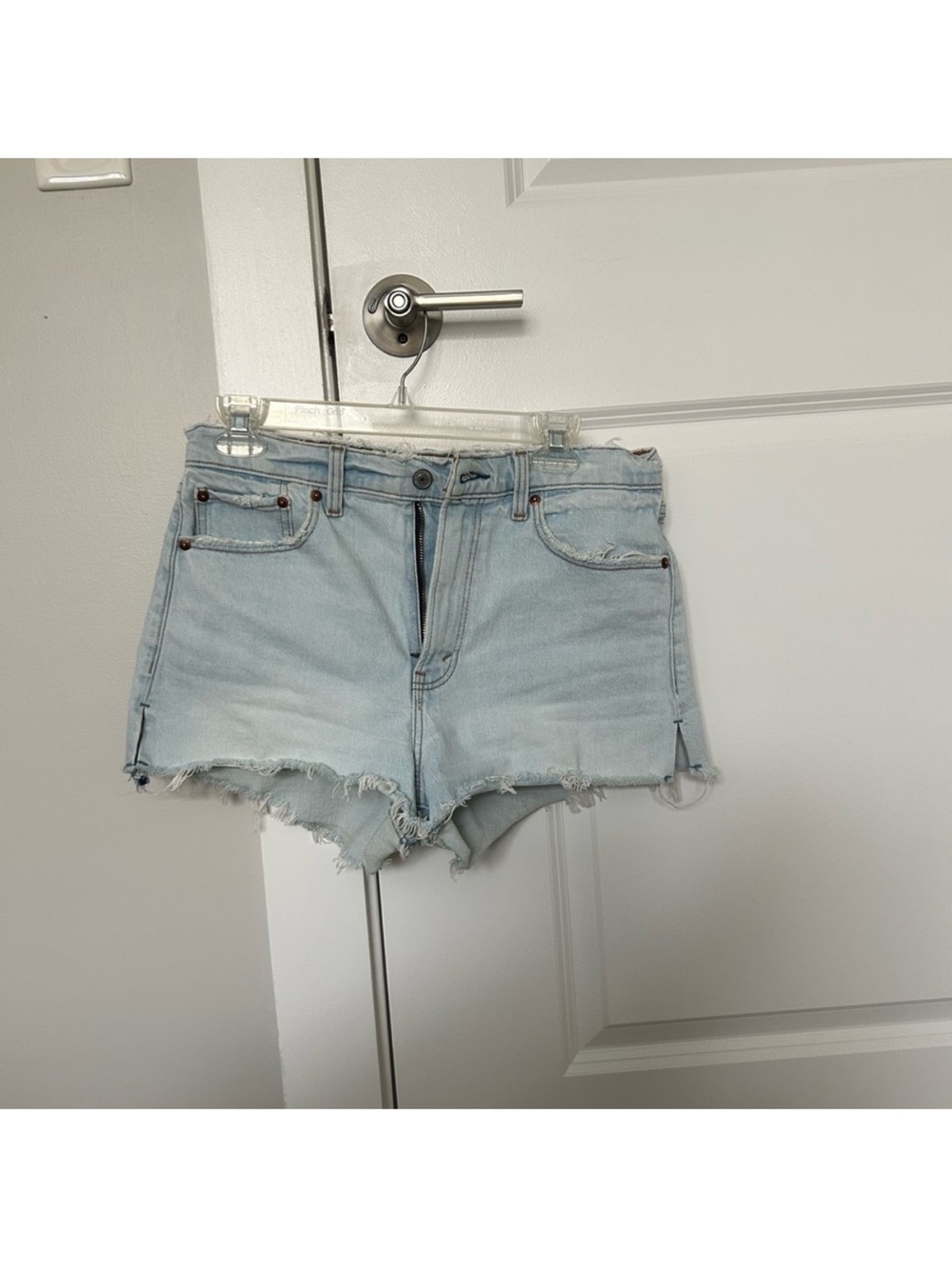 Size 30 A&F mom short high rise light wash denim short